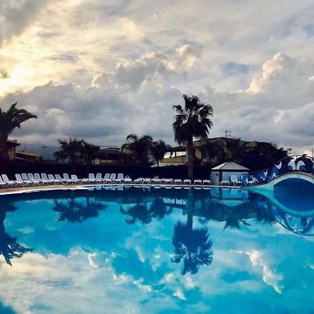 Mare Luna Village Campofelice Di Roccella Bagian luar foto