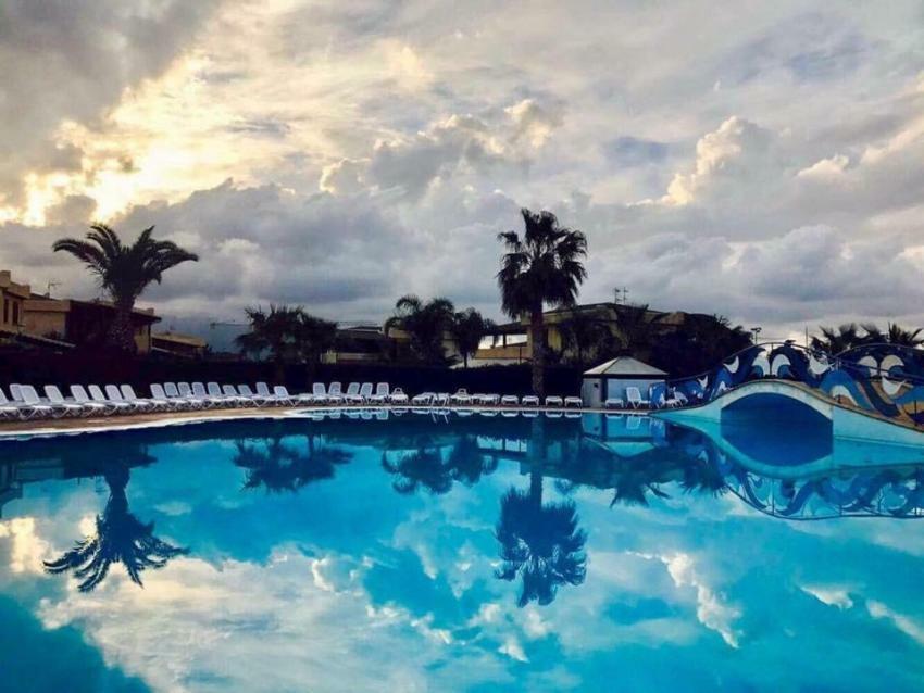 Mare Luna Village Campofelice Di Roccella Bagian luar foto